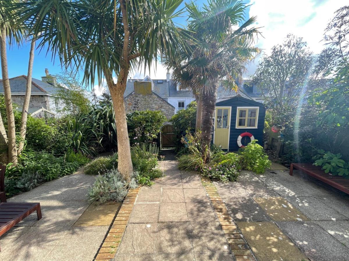 Porth House, With South Facing Courtyard Garden! Villa St Ives  Exterior photo