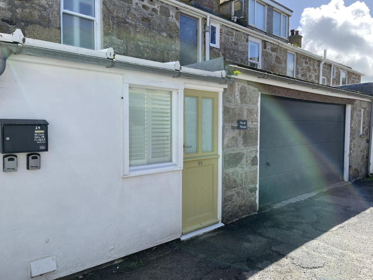 Porth House, With South Facing Courtyard Garden! Villa St Ives  Exterior photo