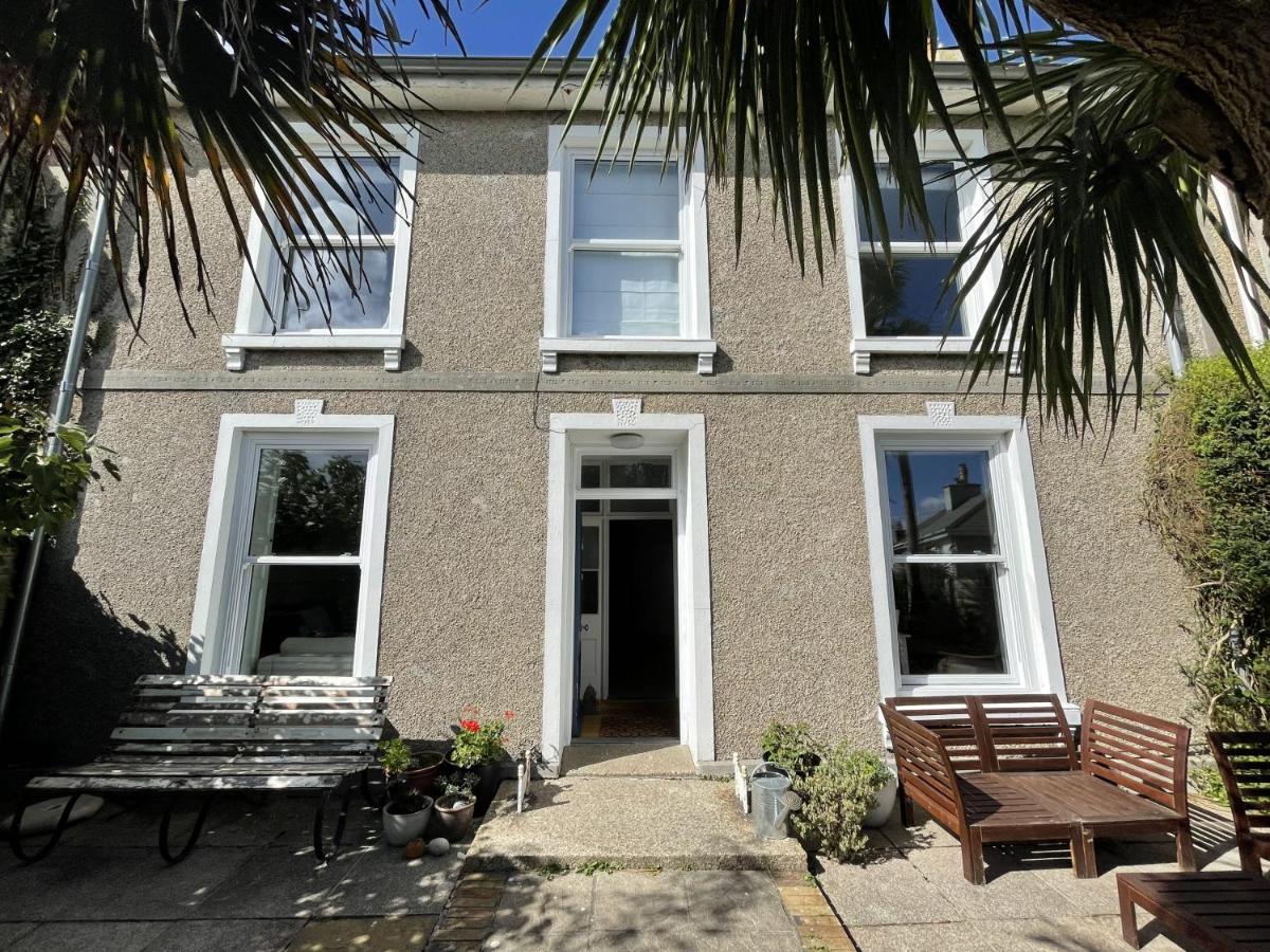 Porth House, With South Facing Courtyard Garden! Villa St Ives  Exterior photo